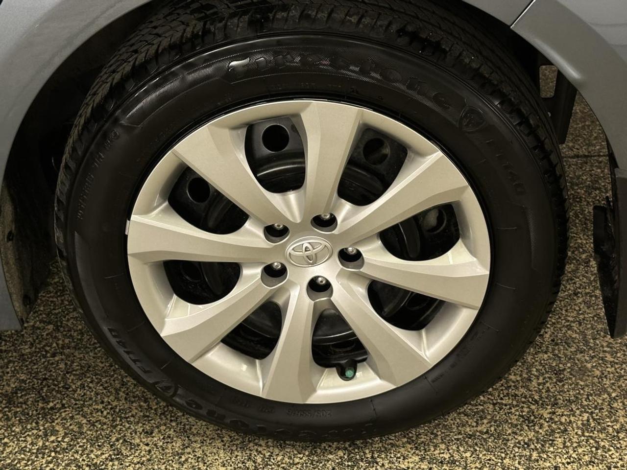 2024 Toyota Corolla LE/10700KM/AUTO/AC/PWR GROUP/1 OWNER! Photo