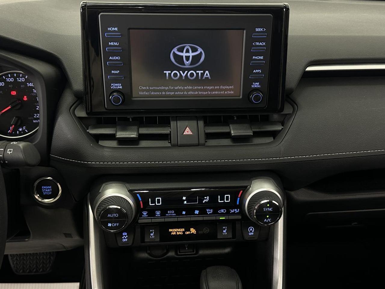 2022 Toyota RAV4 XLE/AWD/23KM/ROOF/PWR HEATED SEATS/PWR GATE! Photo