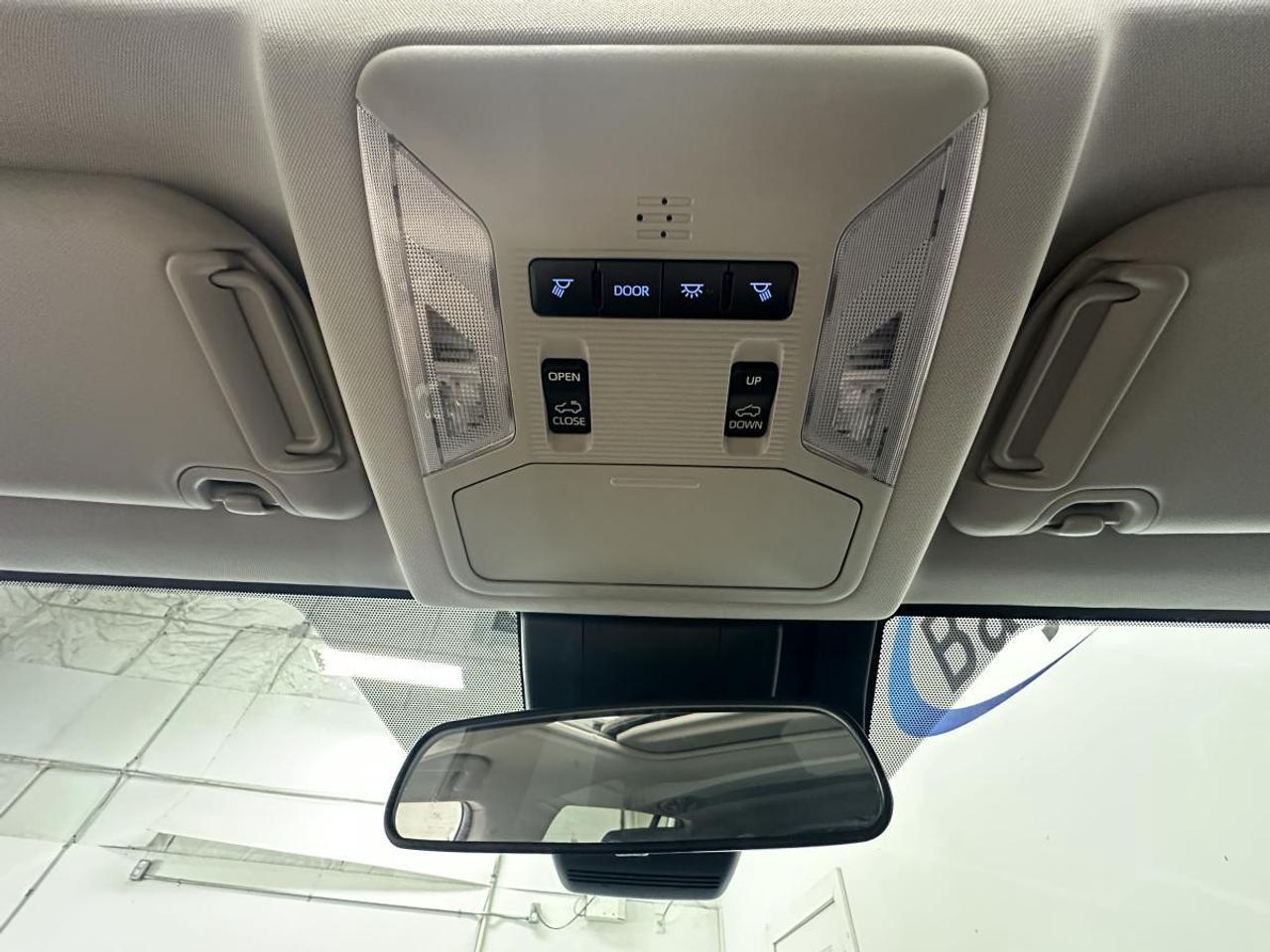 2022 Toyota RAV4 XLE/AWD/23KM/ROOF/PWR HEATED SEATS/PWR GATE! Photo