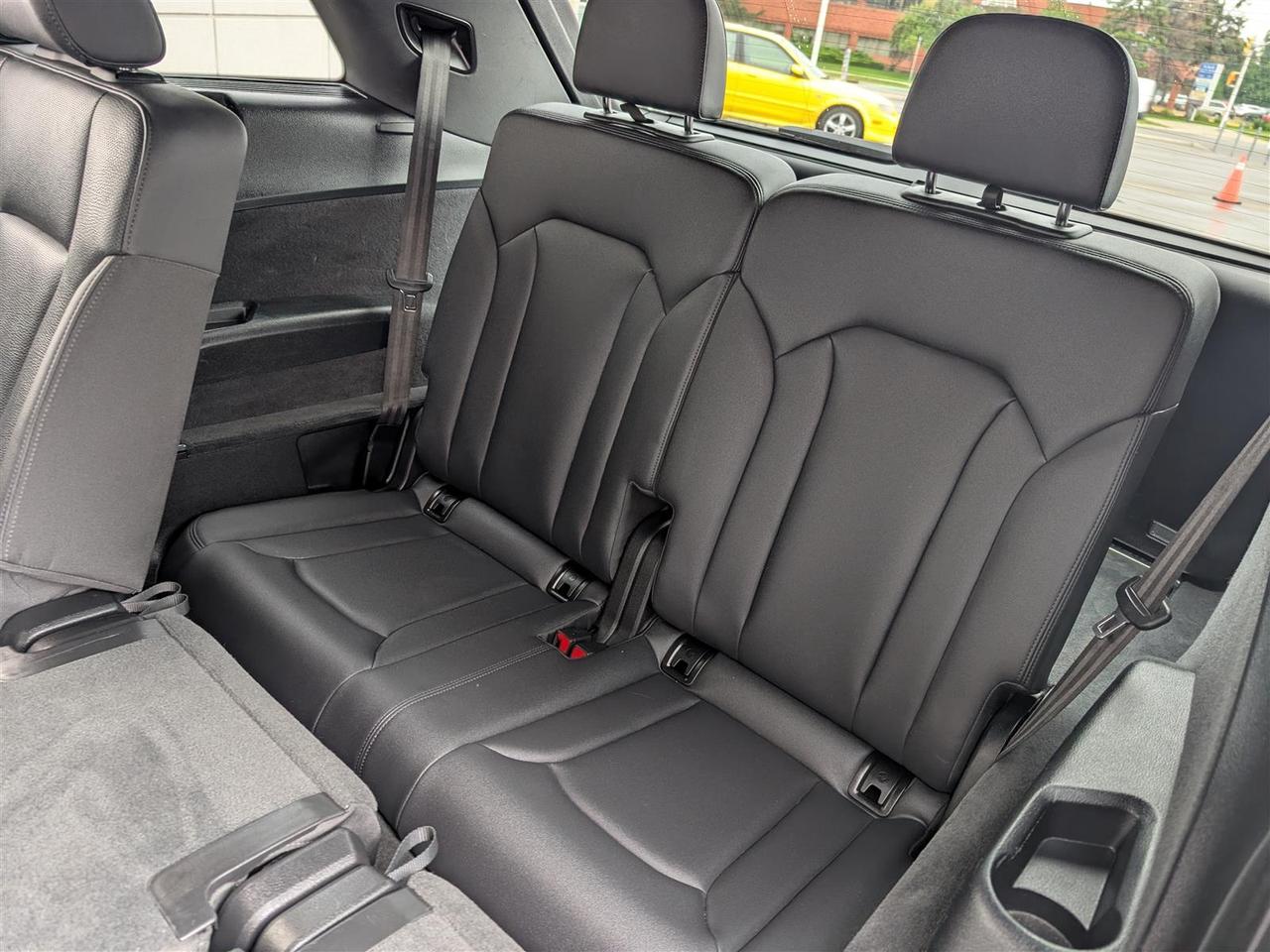 2023 Audi Q7 QTRO S-LINE - 7 PASS - NAVI - PANO ROOF - TECH FEATS Photo