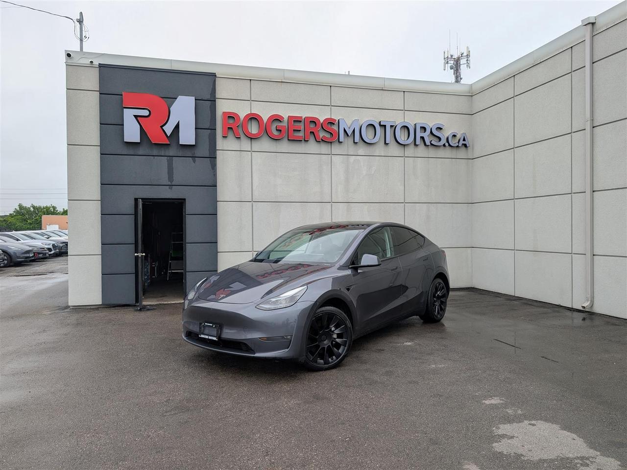 2023 Tesla Model Y LONG RANGE AWD - DUAL MOTOR Photo0