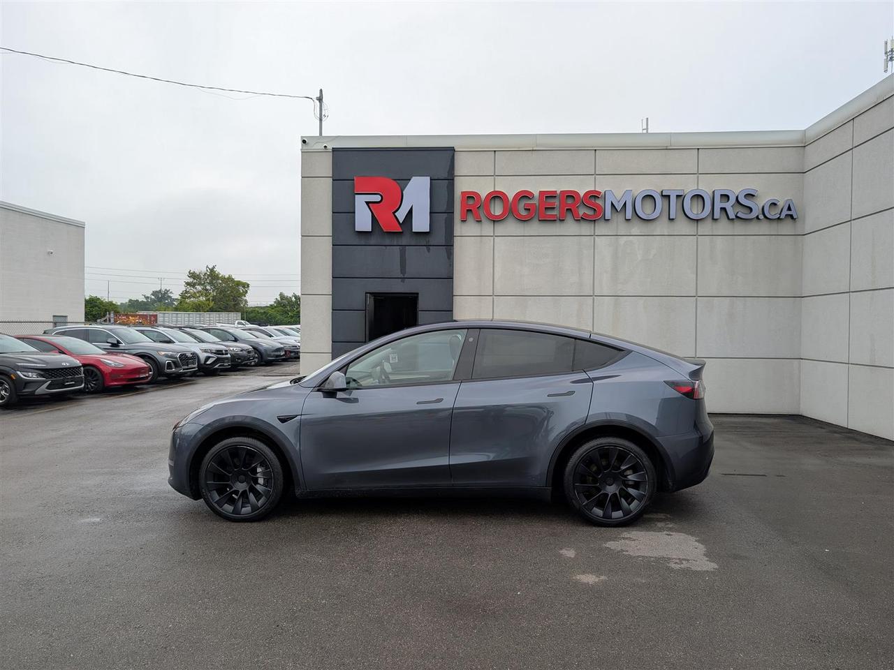 2023 Tesla Model Y LONG RANGE AWD - DUAL MOTOR Photo1