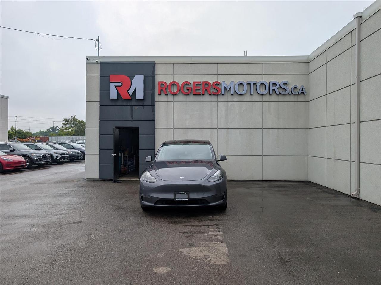 2023 Tesla Model Y LONG RANGE AWD - DUAL MOTOR Photo