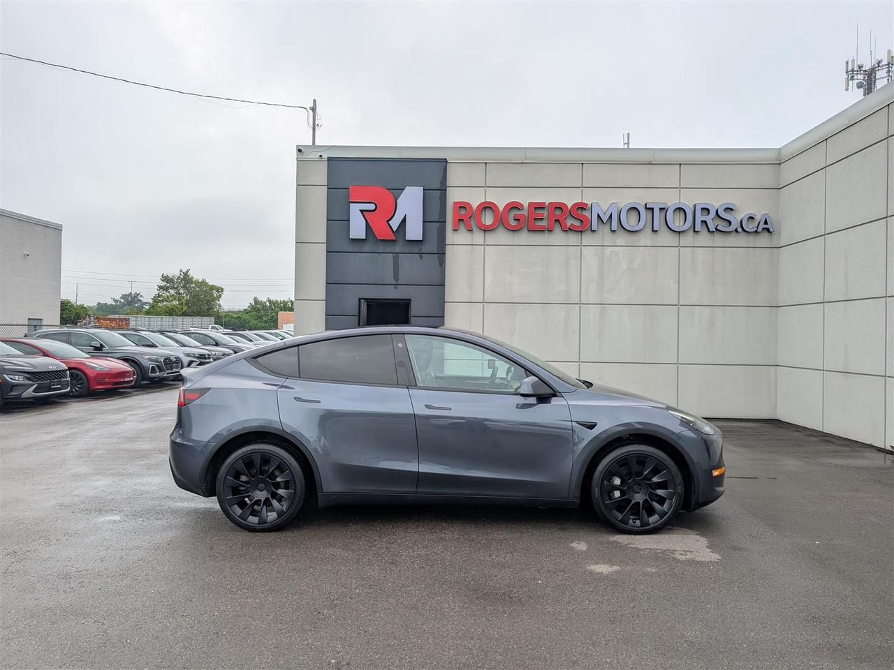 2023 Tesla Model Y LONG RANGE AWD - DUAL MOTOR Photo