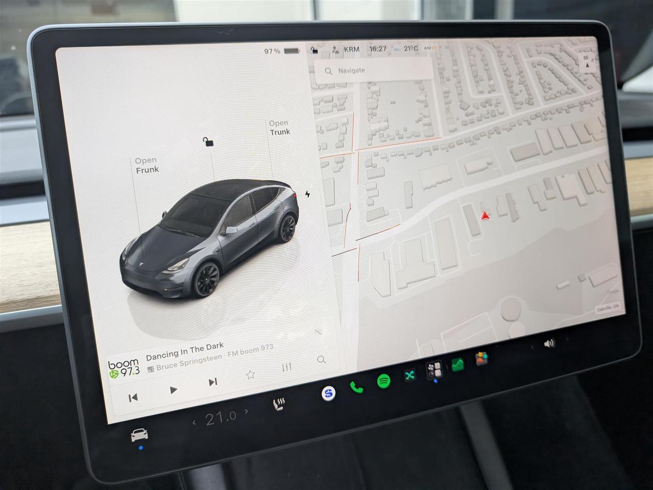 2023 Tesla Model Y LONG RANGE AWD - DUAL MOTOR Photo