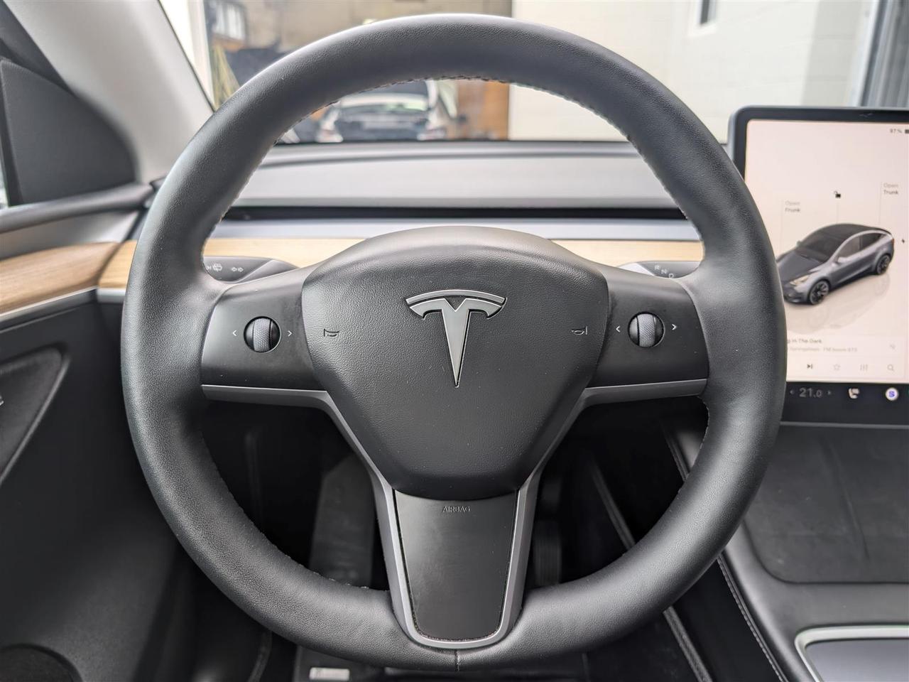 2023 Tesla Model Y LONG RANGE AWD - DUAL MOTOR Photo