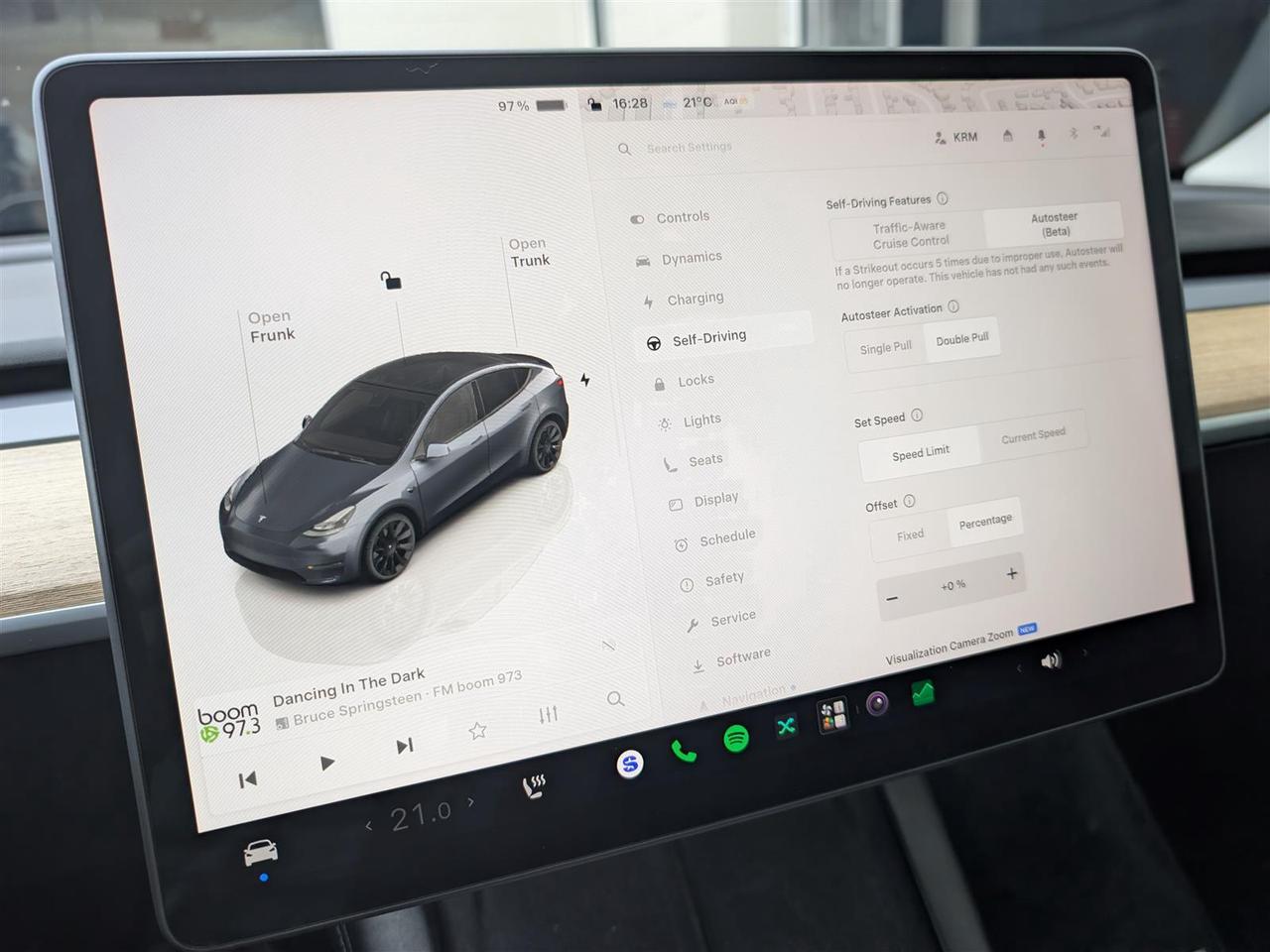 2023 Tesla Model Y LONG RANGE AWD - DUAL MOTOR Photo