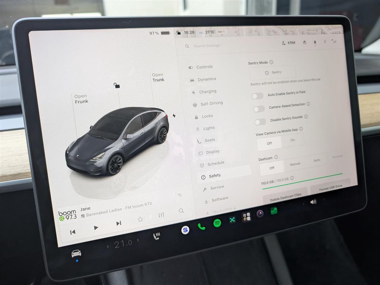 2023 Tesla Model Y LONG RANGE AWD - DUAL MOTOR Photo