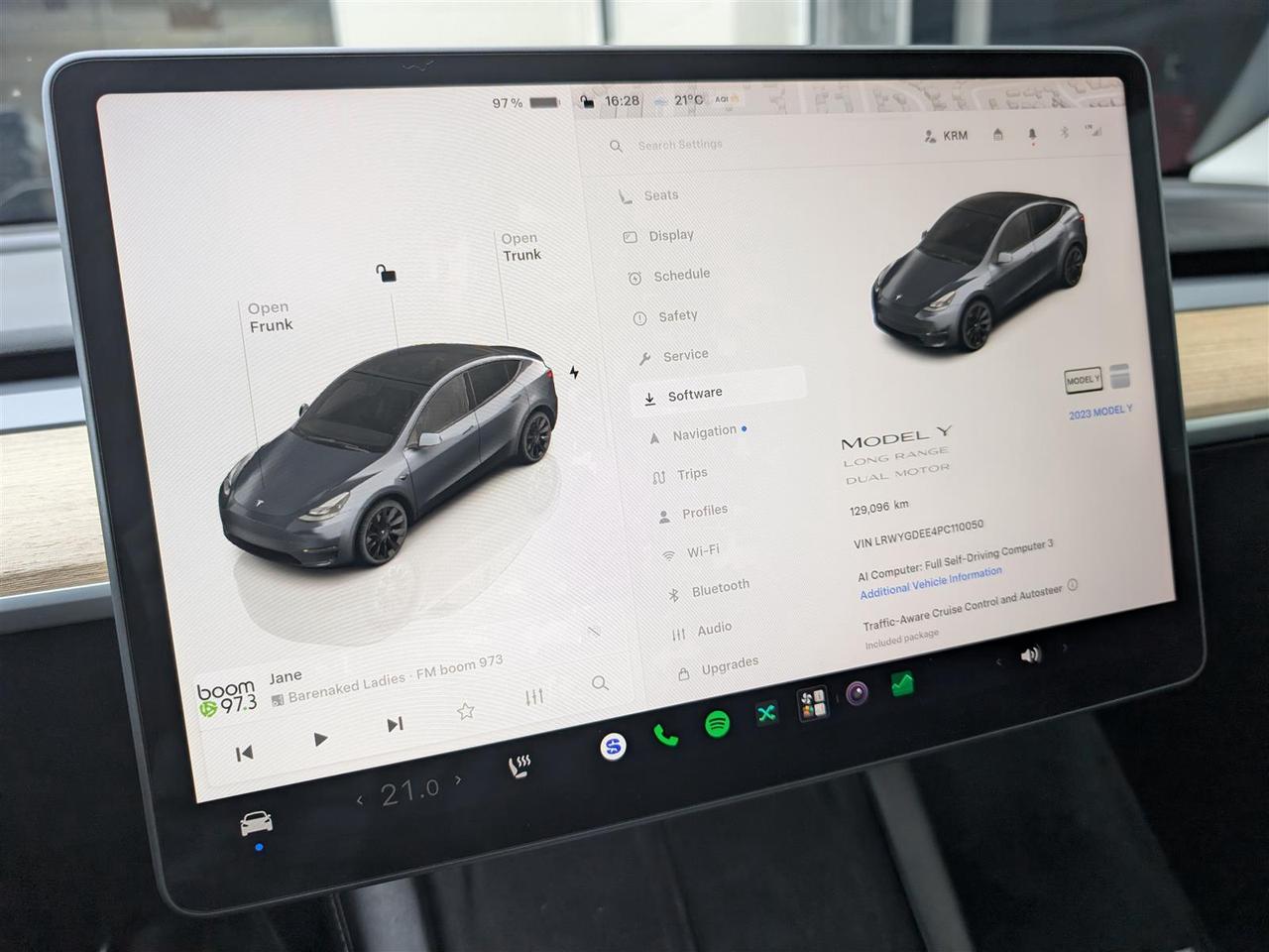 2023 Tesla Model Y LONG RANGE AWD - DUAL MOTOR Photo