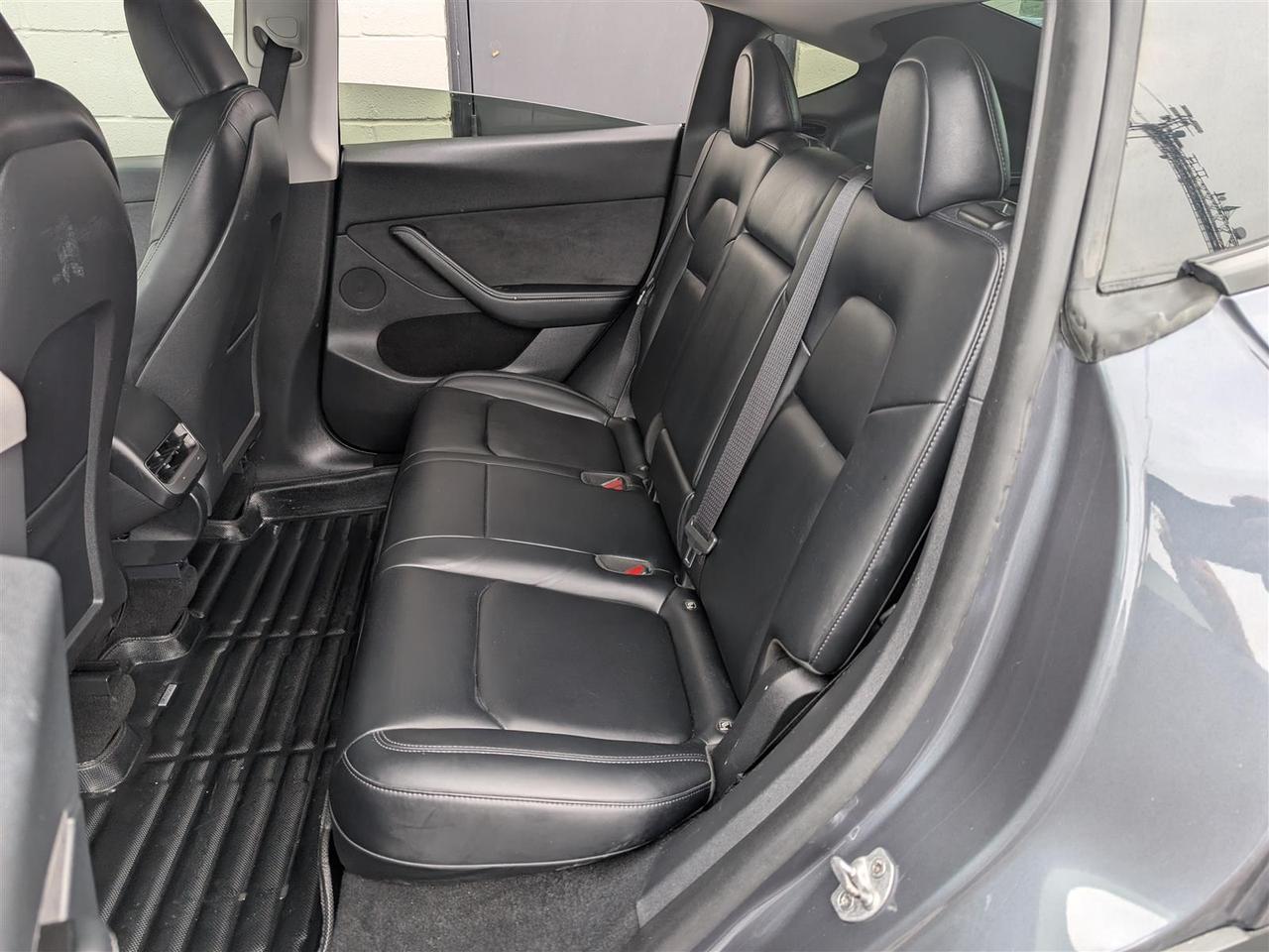 2023 Tesla Model Y LONG RANGE AWD - DUAL MOTOR Photo