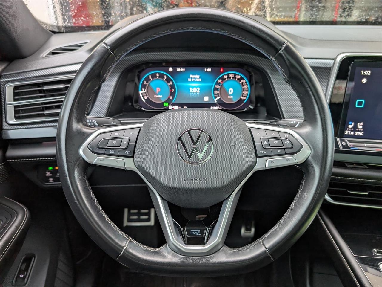 2024 Volkswagen Atlas Cross Sport 4MOTION - EXECLINE - PANO ROOF - NAV - TECH FEAT Photo