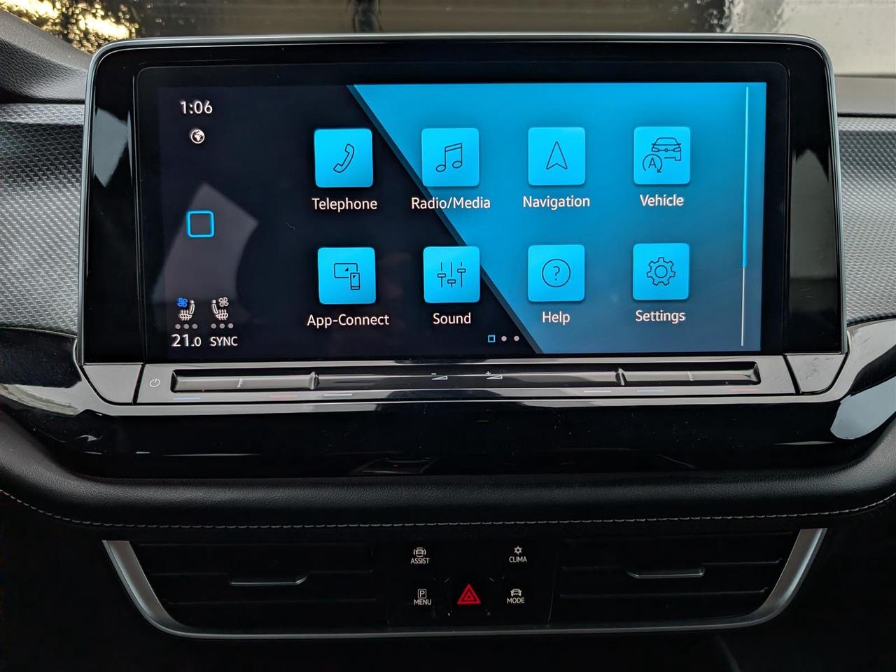 2024 Volkswagen Atlas Cross Sport 4MOTION - EXECLINE - PANO ROOF - NAV - TECH FEAT Photo