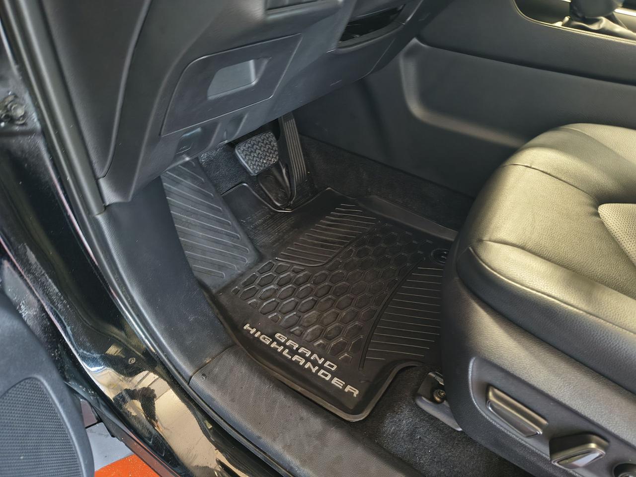 2025 Toyota Grand Highlander HYBRID XLE Photo