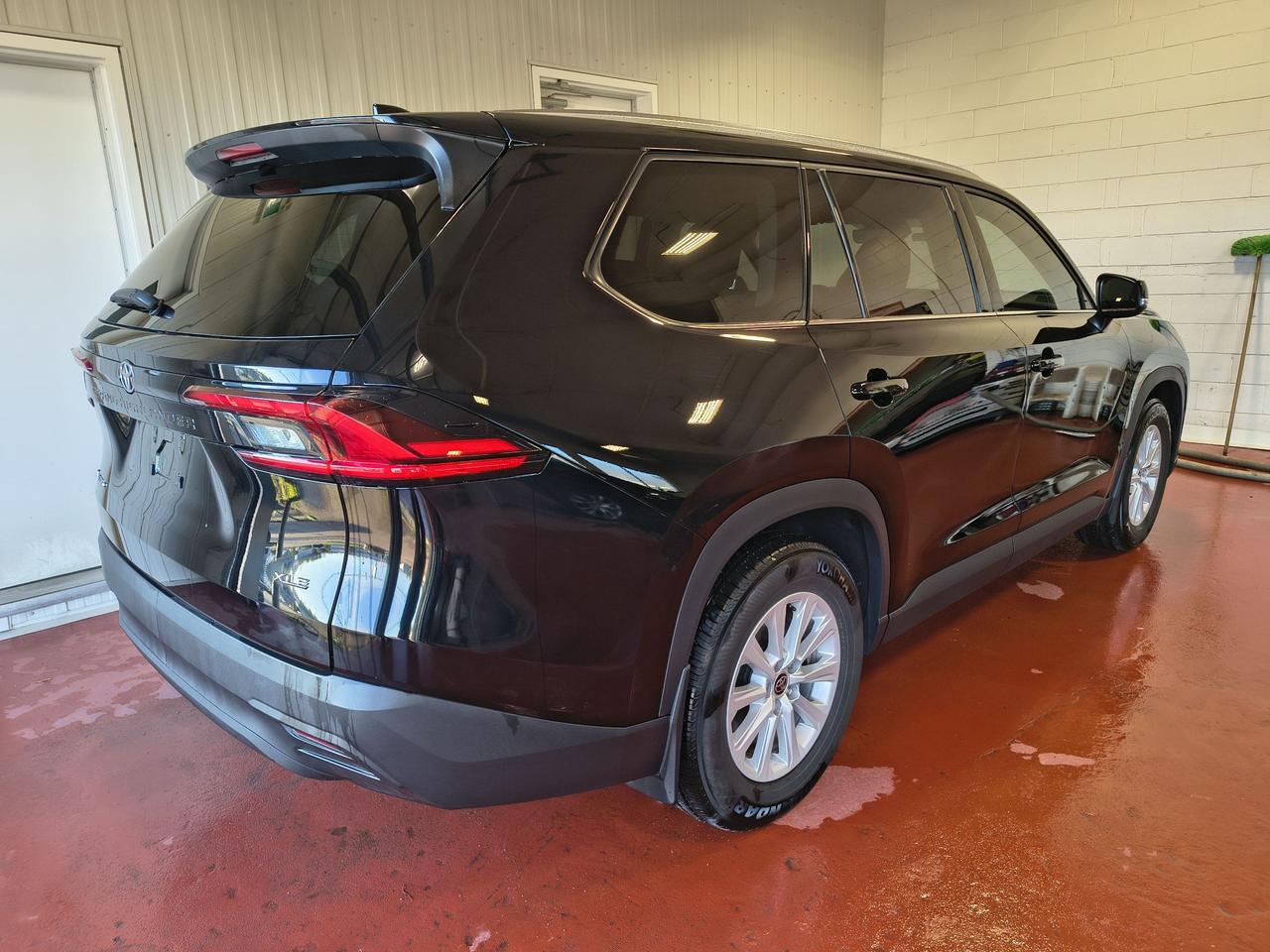 2025 Toyota Grand Highlander HYBRID XLE Photo