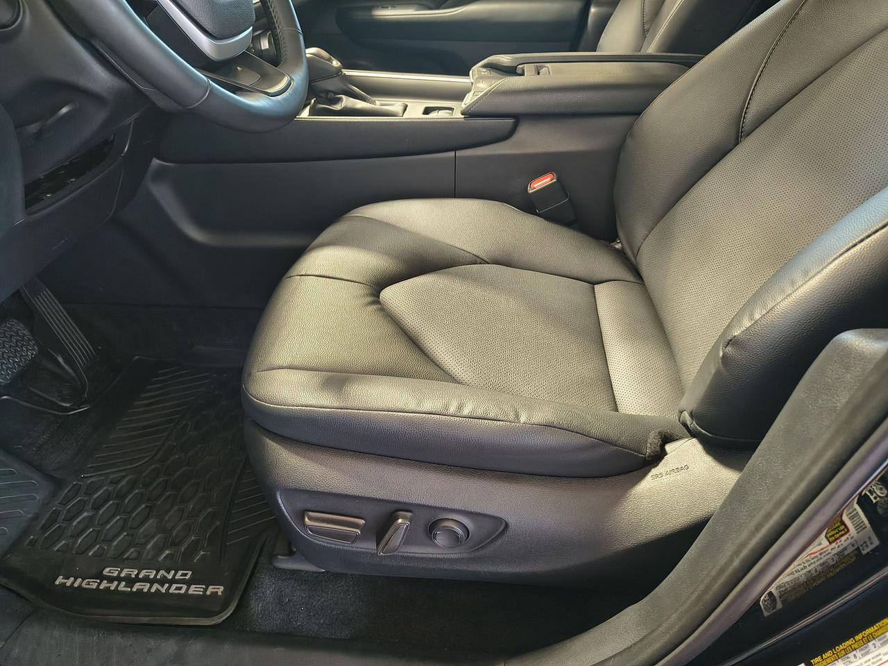 2025 Toyota Grand Highlander HYBRID XLE Photo0