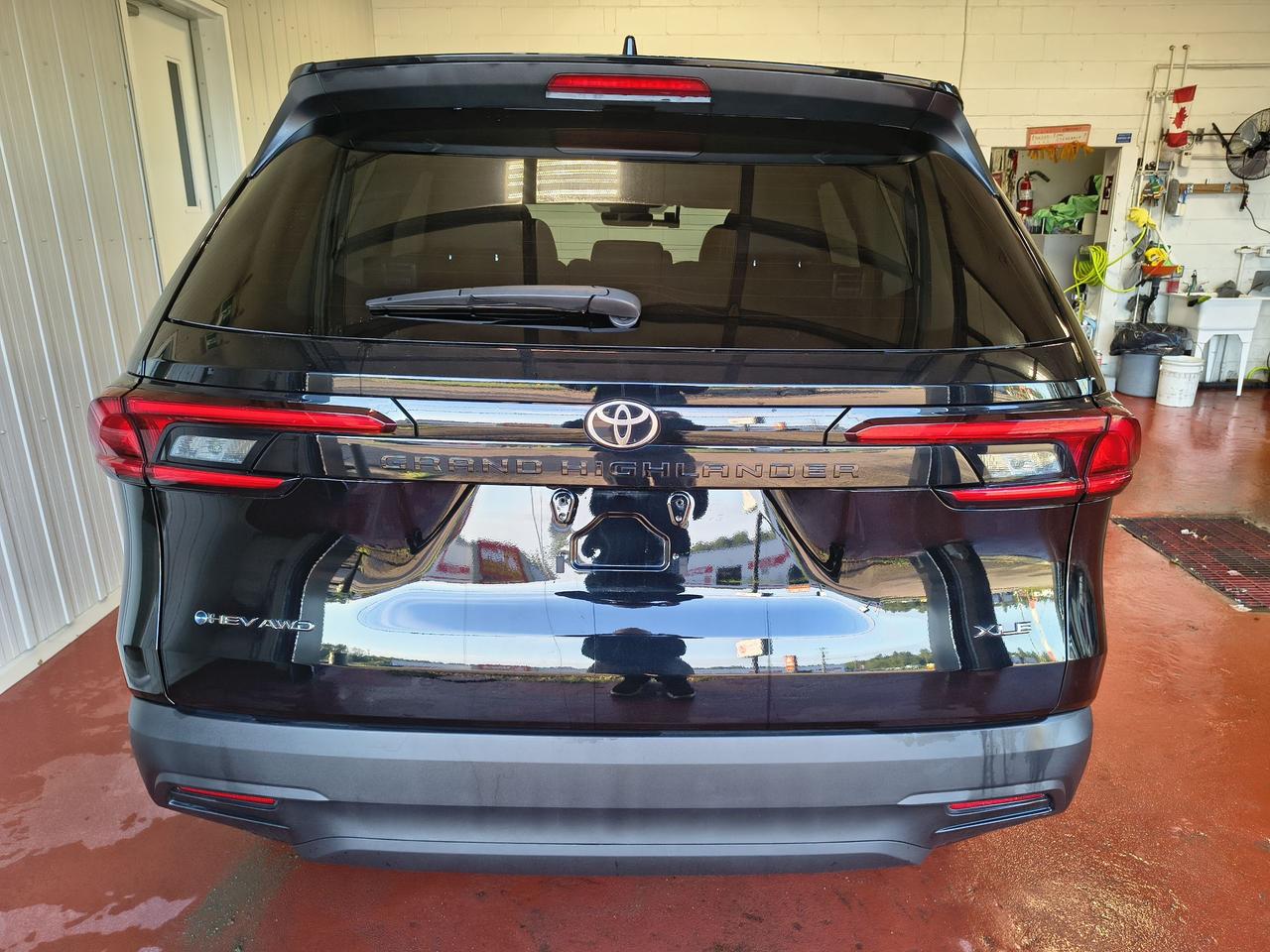 2025 Toyota Grand Highlander HYBRID XLE Photo0