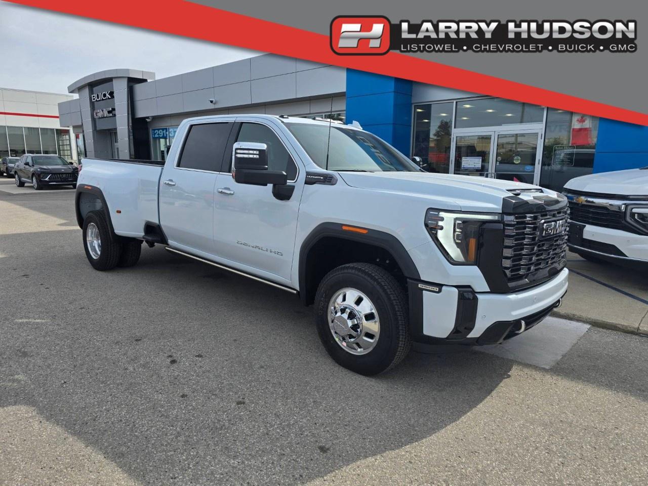 2026 GMC Sierra 3500 HD 4WD Crew Cab Long Box Denali Ultimate Photo0
