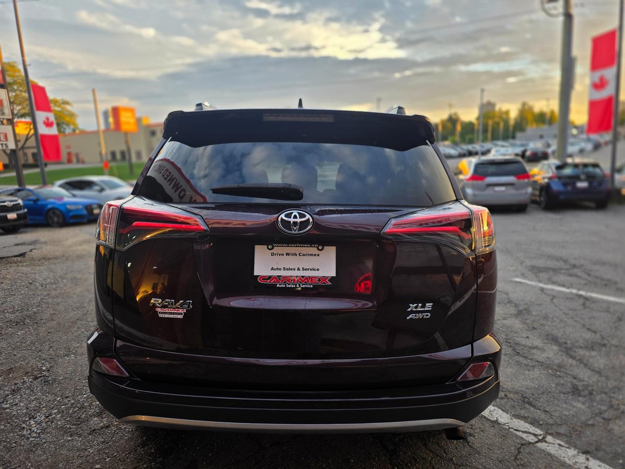 2018 Toyota RAV4 XLE AWD | Sunroof | Accident Free | Power Seat | Heated  Steering Photo