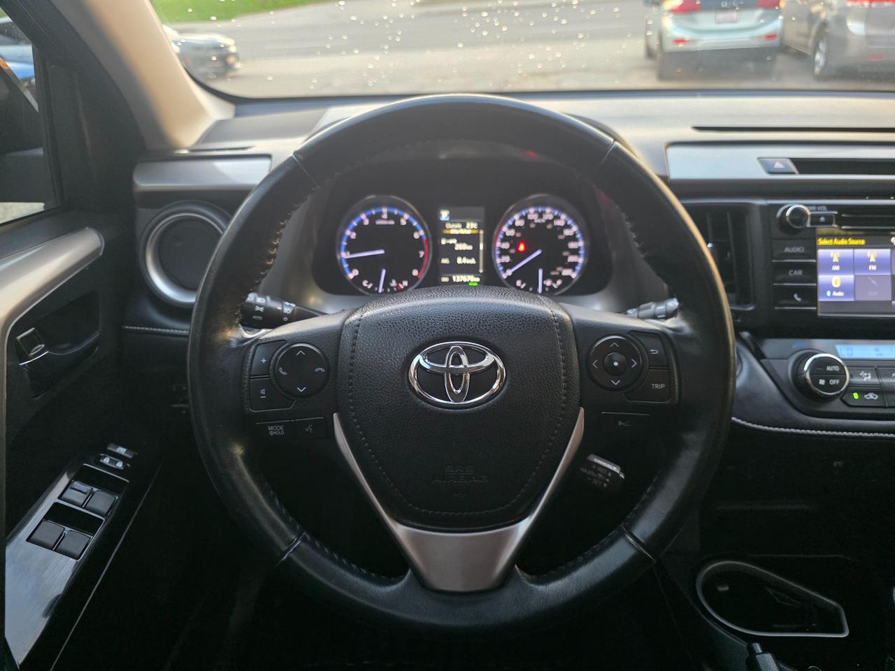 2018 Toyota RAV4 XLE AWD | Sunroof | Accident Free | Power Seat | Heated  Steering Photo