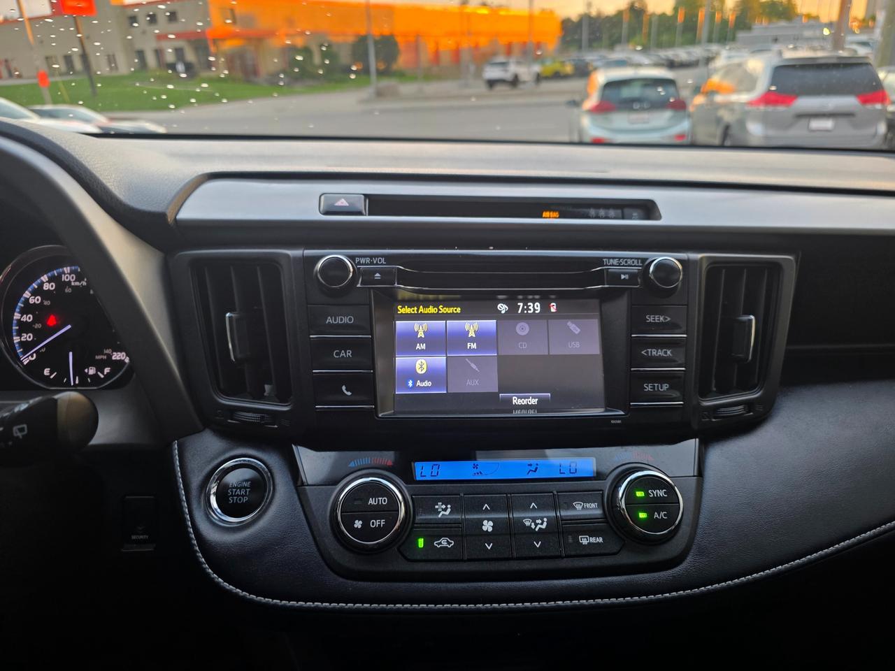 2018 Toyota RAV4 XLE AWD | Sunroof | Accident Free | Power Seat | Heated  Steering Photo