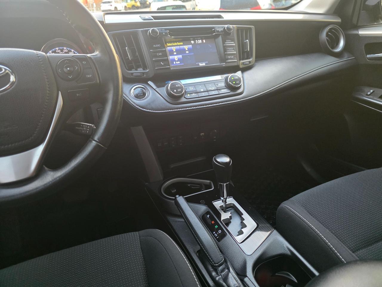 2018 Toyota RAV4 XLE AWD | Sunroof | Accident Free | Power Seat | Heated  Steering Photo