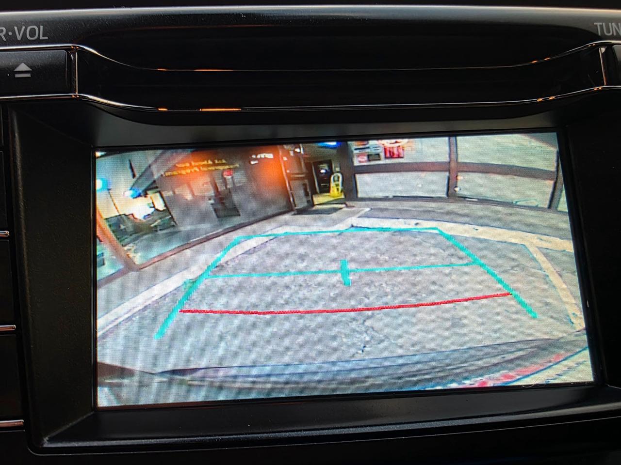 2018 Toyota RAV4 XLE AWD | Sunroof | Accident Free | Power Seat | Heated  Steering Photo