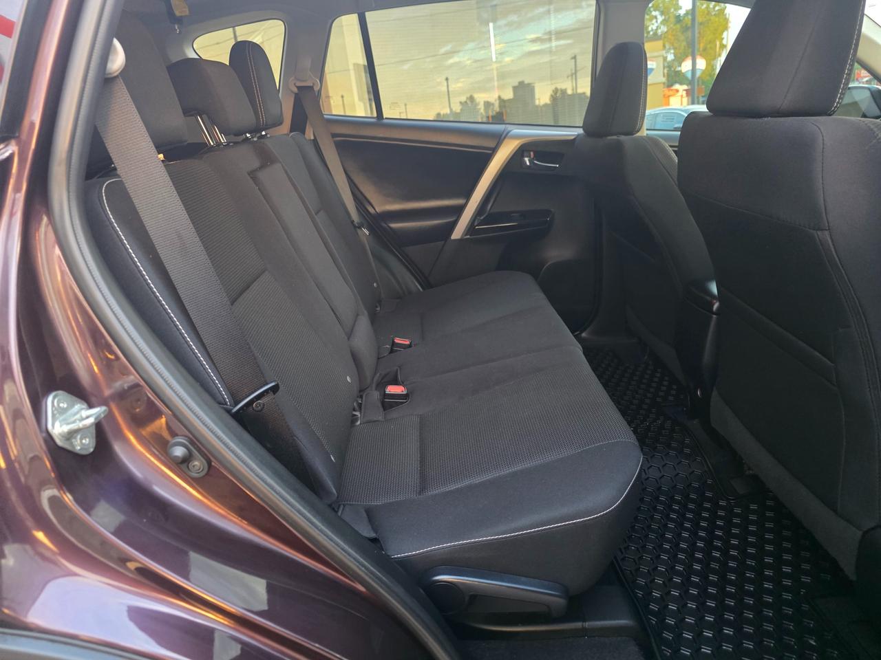 2018 Toyota RAV4 XLE AWD | Sunroof | Accident Free | Power Seat | Heated  Steering Photo