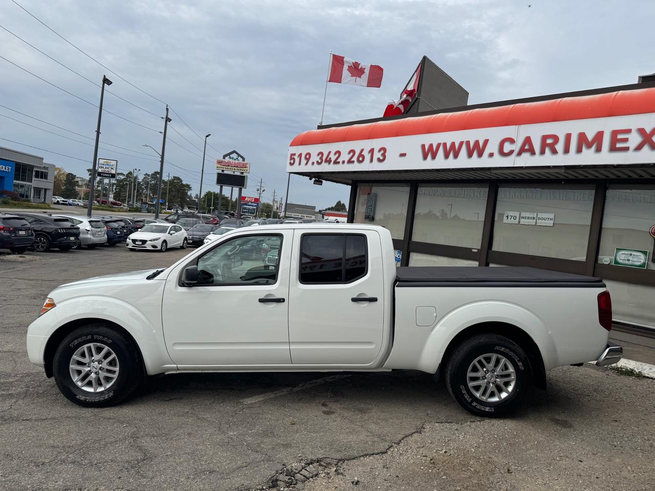 2017 Nissan Frontier SV 4x4 | Crew Cab | Long Box | Accident Free Photo5