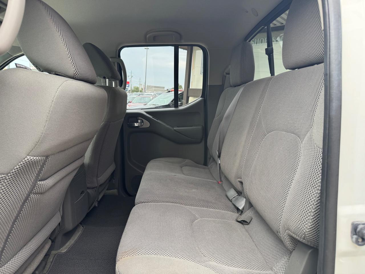 2017 Nissan Frontier SV 4x4 | Crew Cab | Long Box | Accident Free Photo