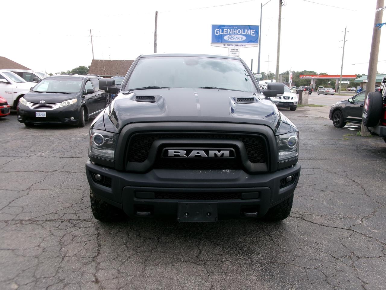 2021 RAM 1500 Classic WARLOCK Photo