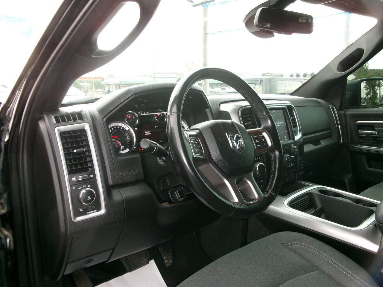 2021 RAM 1500 Classic WARLOCK Photo