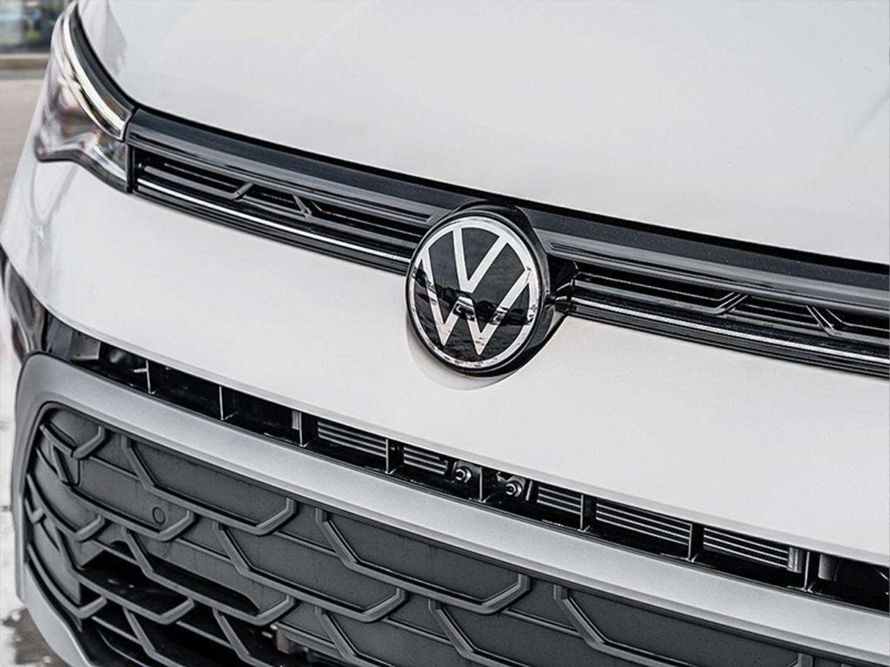 2027 Volkswagen Taos Comfortline 4Motion Photo