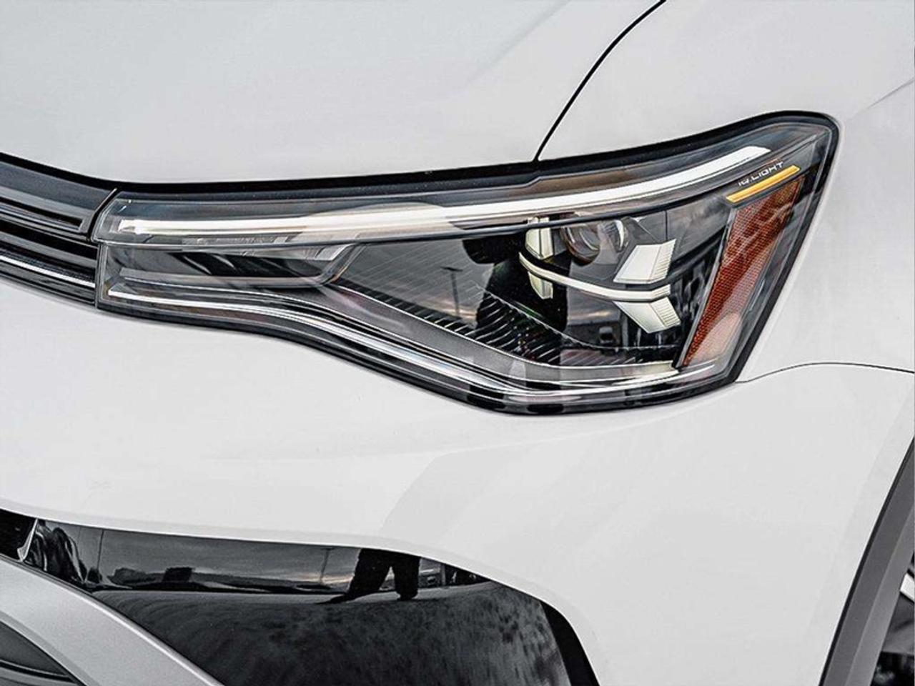 2027 Volkswagen Taos Comfortline 4Motion Photo
