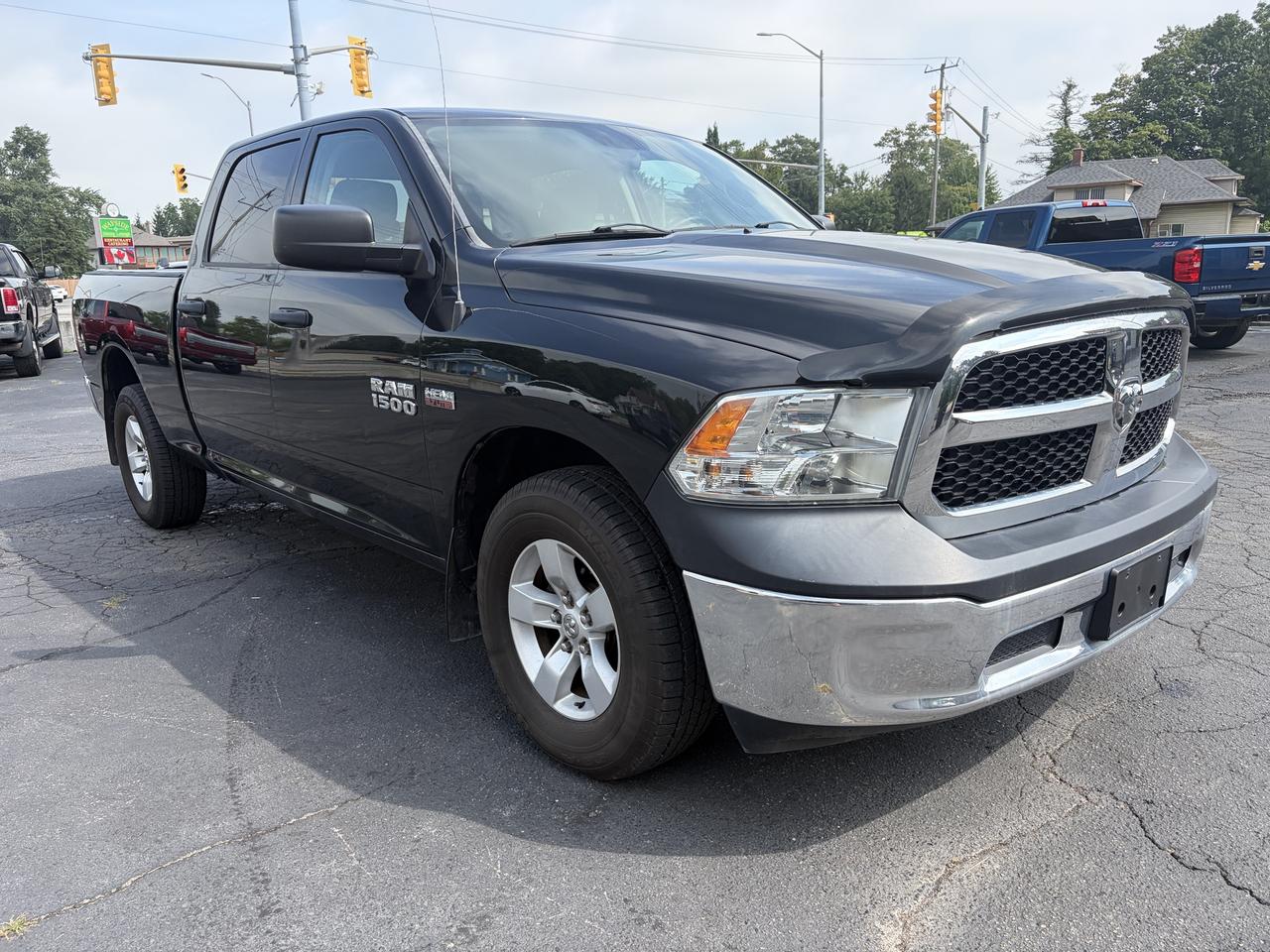 2015 RAM 1500 ST Photo2
