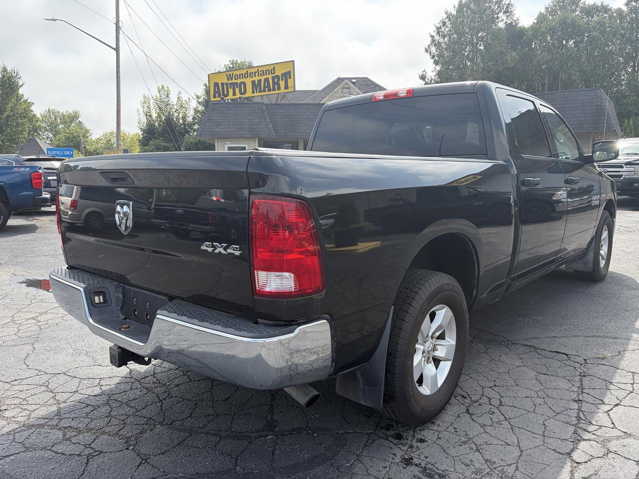 2015 RAM 1500 ST Photo4