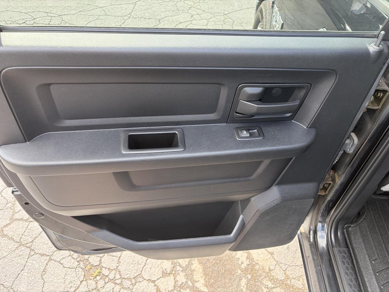 2015 RAM 1500 ST Photo