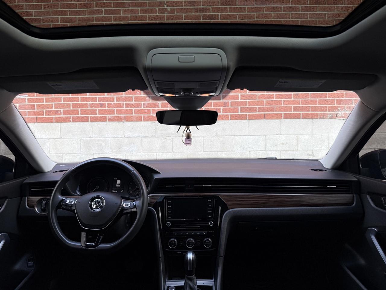 2022 Volkswagen Passat 2.0T Limited Edition| Leather| Moonroof Photo