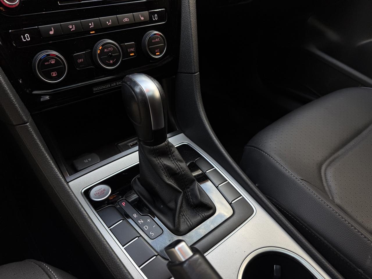 2022 Volkswagen Passat 2.0T Limited Edition| Leather| Moonroof Photo