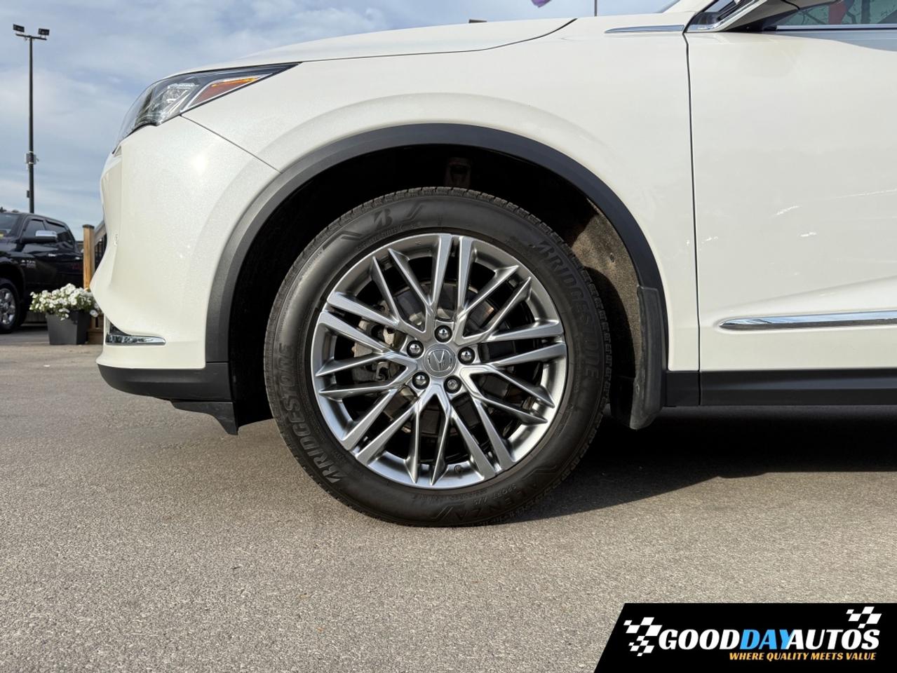2023 Acura MDX PLATINUM ELITE 1 OWNER ACURA WARRANTY CLEAN CARFAX Photo