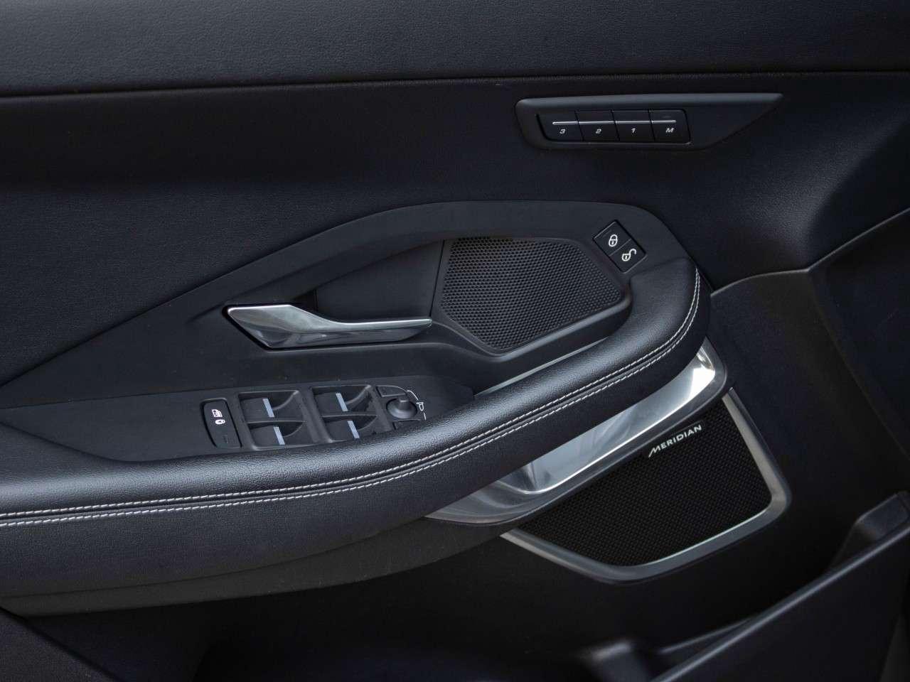 2020 Jaguar E-Pace P300 AWD R-Dynamic SE Photo