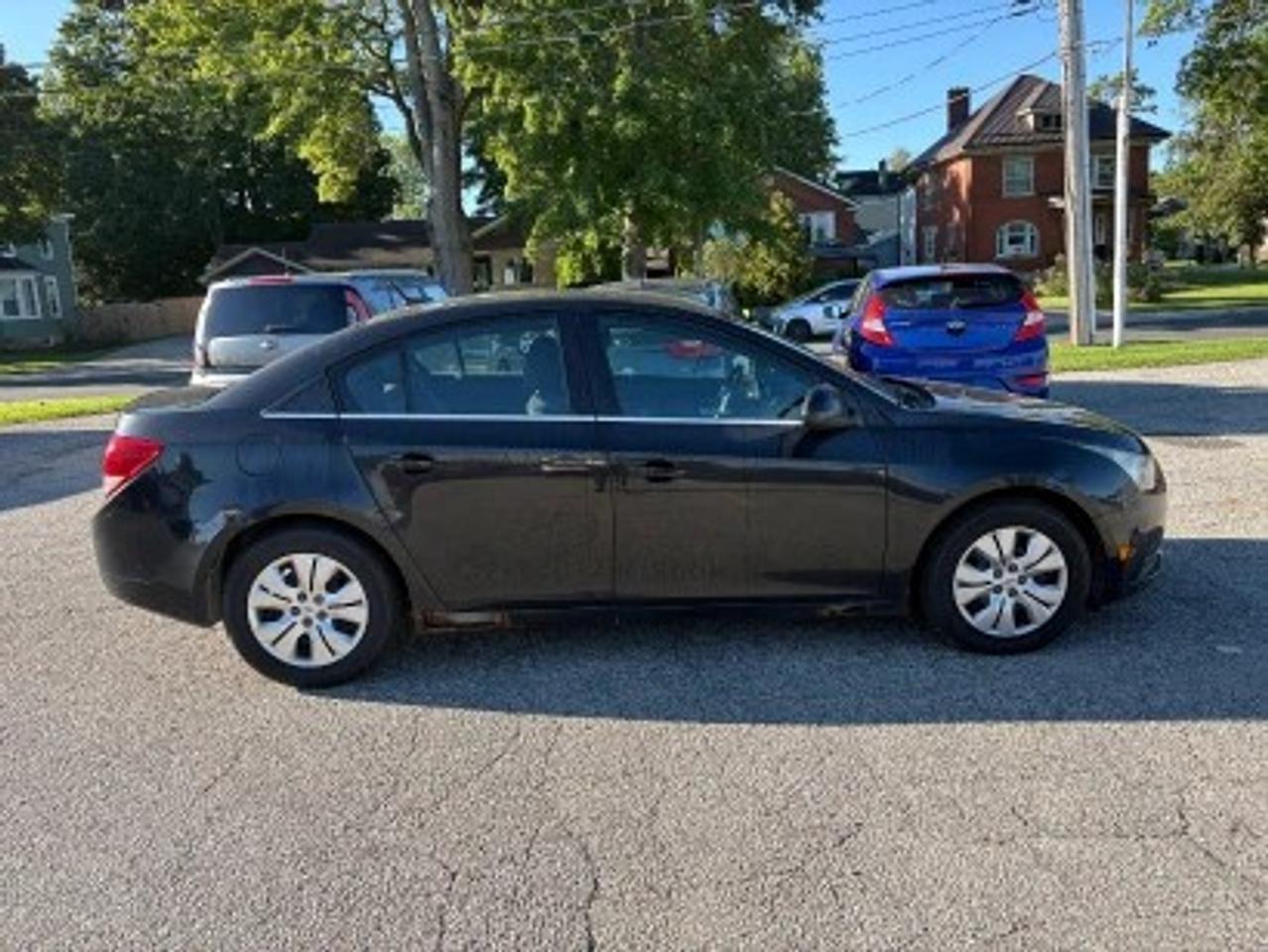 2014 Chevrolet Cruze 4dr Sdn 1LT Photo