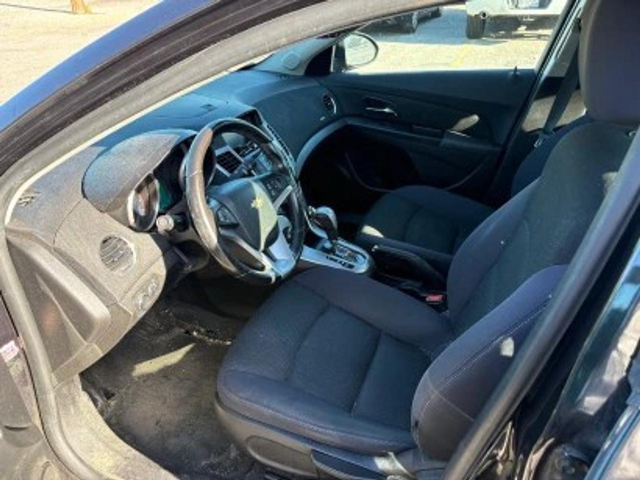 2014 Chevrolet Cruze 4dr Sdn 1LT Photo