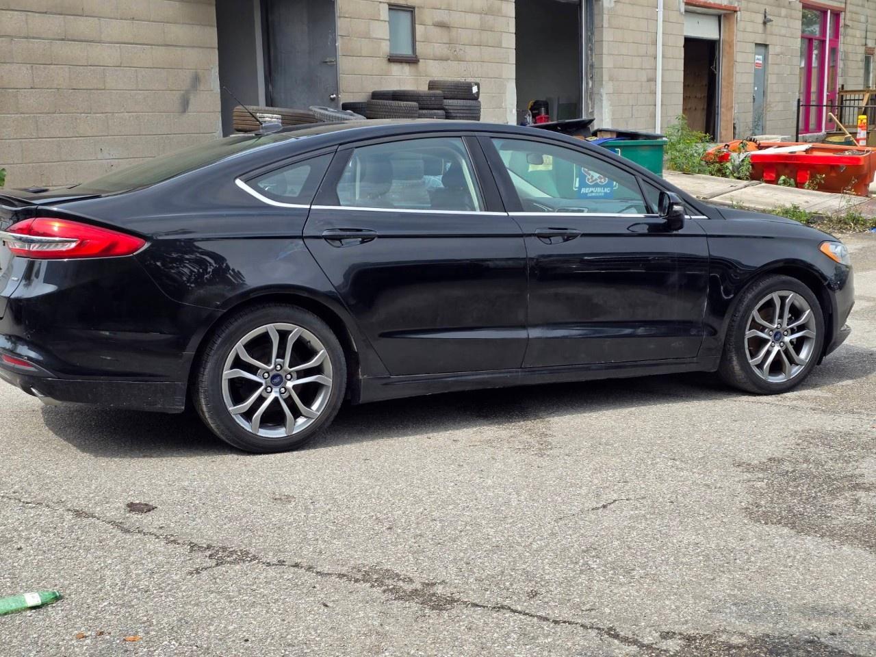 2017 Ford Fusion 4dr Sdn SE FWD Photo
