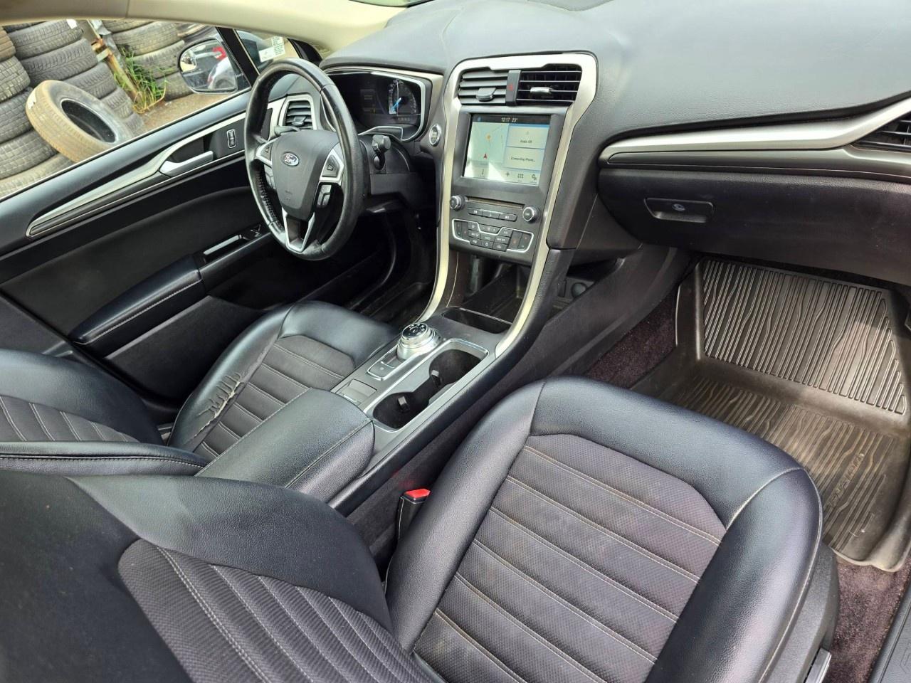 2017 Ford Fusion 4dr Sdn SE FWD Photo