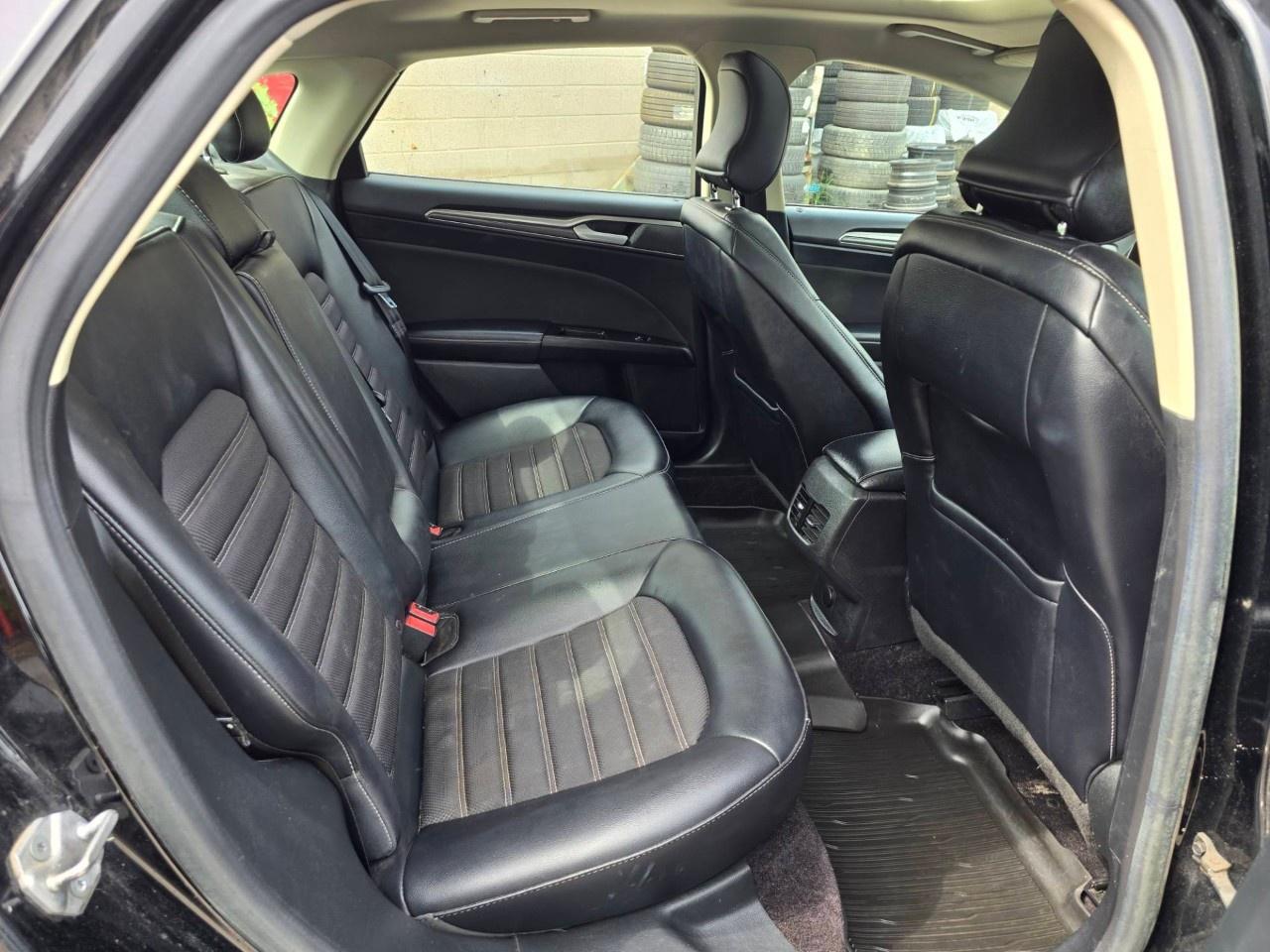 2017 Ford Fusion 4dr Sdn SE FWD Photo