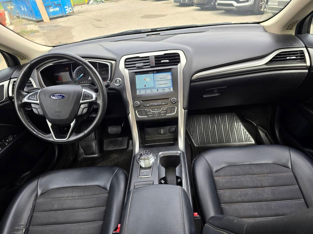 2017 Ford Fusion 4dr Sdn SE FWD Photo