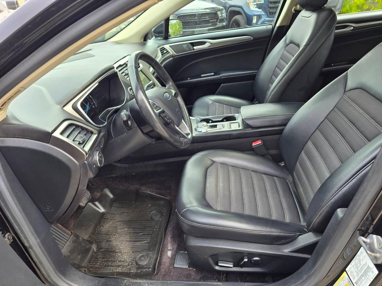 2017 Ford Fusion 4dr Sdn SE FWD Photo