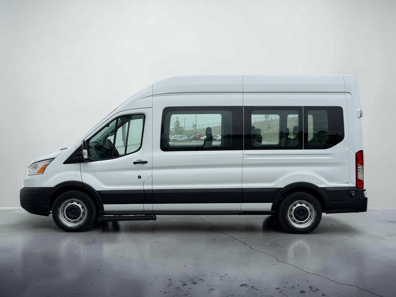 2019 Ford Transit XLT/T350/14 Passenger! Photo