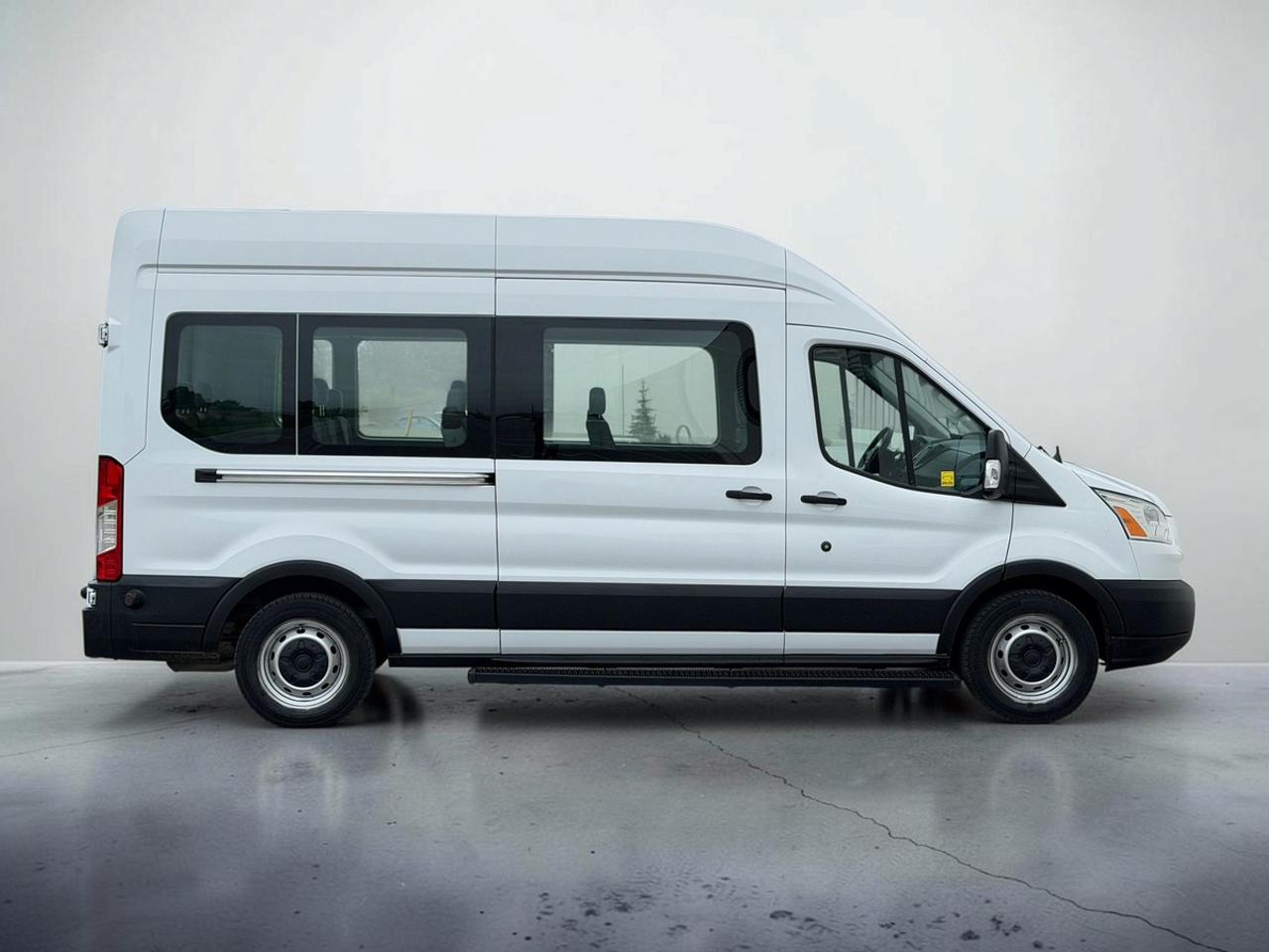 2019 Ford Transit XLT/T350/14 Passenger! Photo
