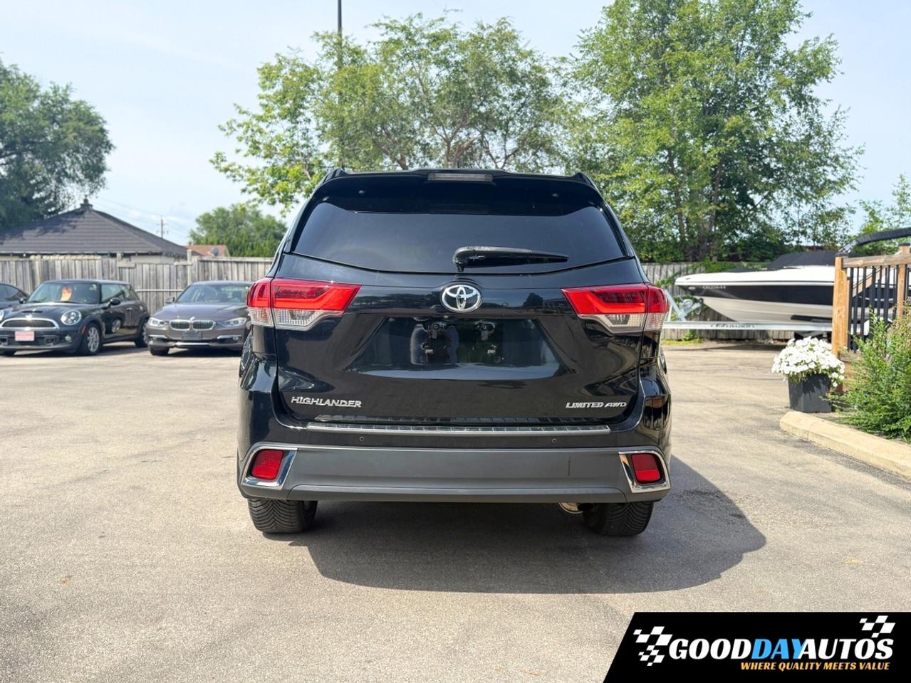 2018 Toyota Highlander Limited ONE OWNER FULLY LOADED CLEAN CARFAX MINT Photo2